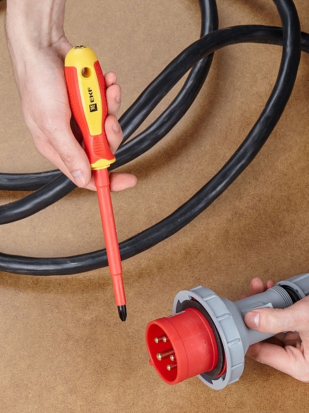 Отвертка Expert PH3x150 мм 1000В EKF